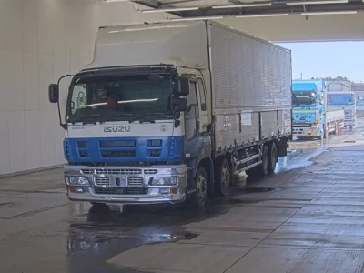 Isuzu GIGA  с аукциона в Японии
