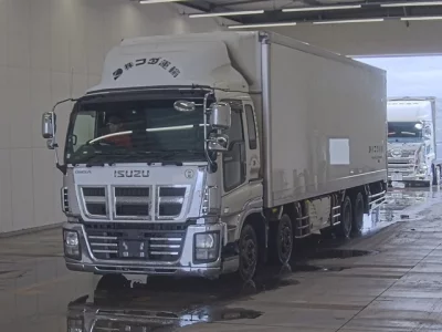 Isuzu GIGA  с аукциона в Японии