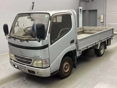 Toyota DYNA  с аукциона в Японии