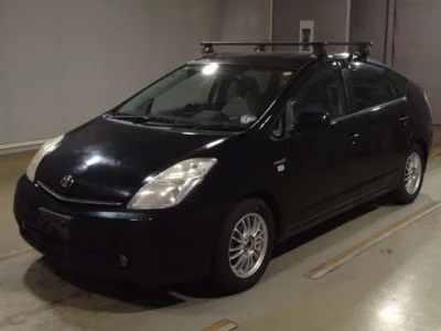 Toyota Prius  с аукциона в Японии