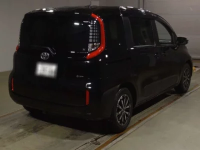 Toyota Sienta