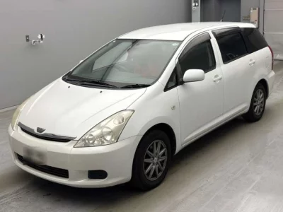 Toyota WISH  с аукциона в Японии