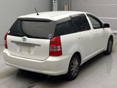 Toyota WISH  с аукциона в Японии