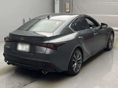 Lexus IS
