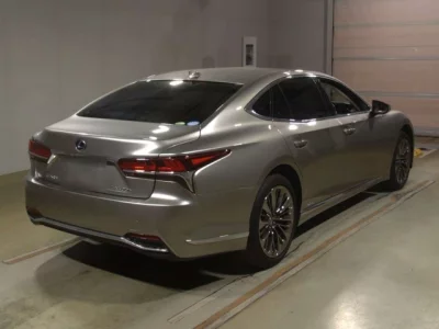 Lexus LS