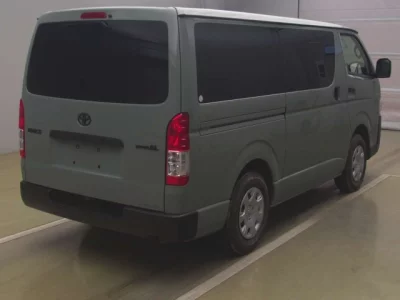 Toyota HiAce Van