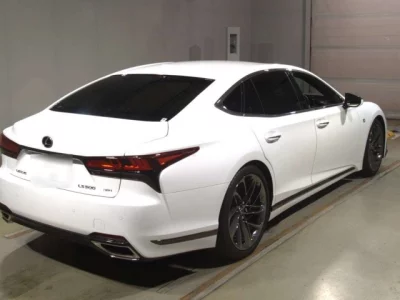 Lexus LS