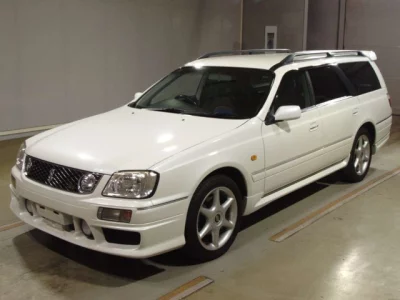 Nissan STAGEA