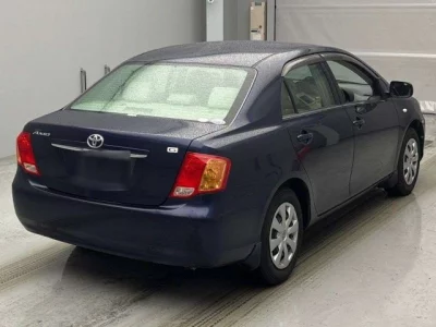 Toyota COROLLA AXIO  с аукциона в Японии