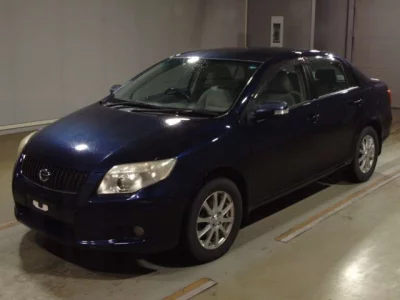 Toyota COROLLA AXIO  с аукциона в Японии