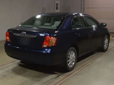 Toyota COROLLA AXIO  с аукциона в Японии
