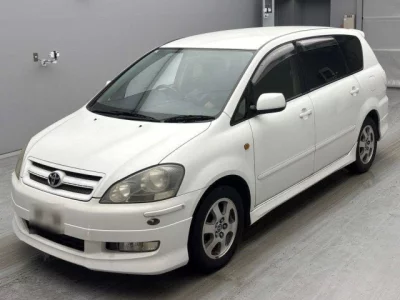 Toyota Ipsum
