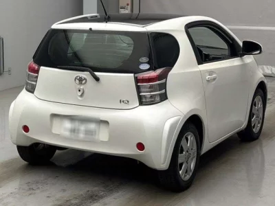 Toyota iQ