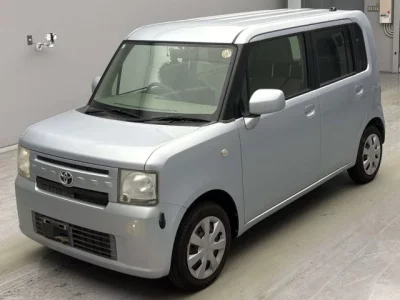 Toyota Pixis Space