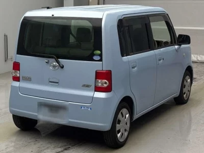 Toyota Pixis Space