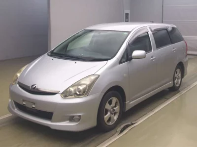 Toyota WISH  с аукциона в Японии