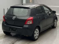 Toyota VITZ лот № 4172 оценка RA  с аукциона в Японии 1