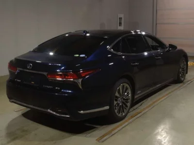 Lexus LS