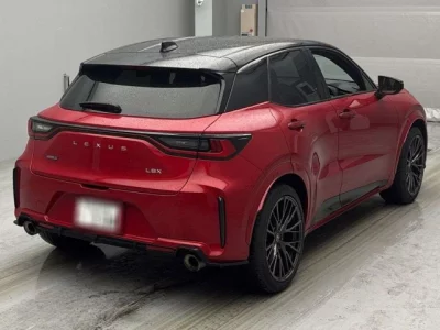 Lexus LBX  с аукциона в Японии