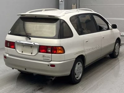 Toyota Ipsum