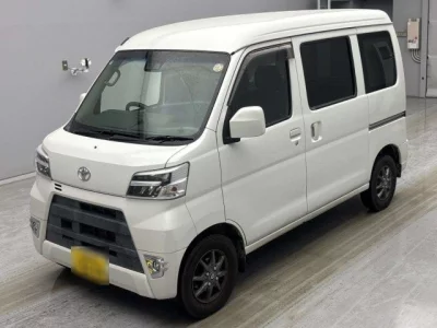 Toyota Pixis Van