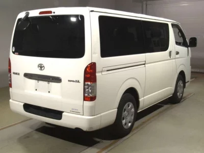 Toyota HiAce Van