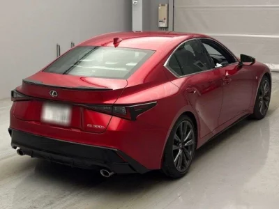 Lexus IS