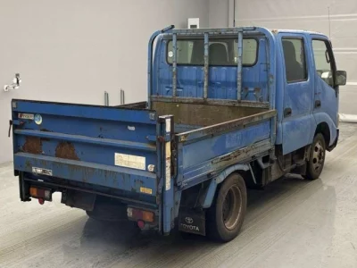 Toyota DYNA  с аукциона в Японии