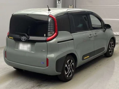 Toyota Sienta