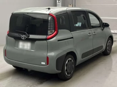 Toyota Sienta