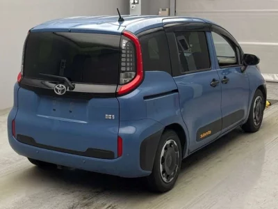 Toyota Sienta