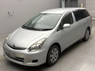 Toyota WISH  с аукциона в Японии