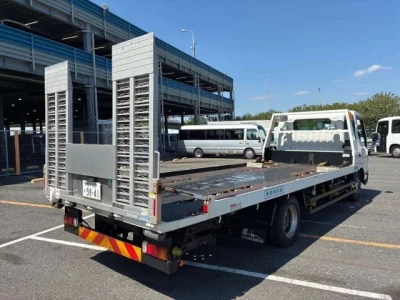 Toyota DYNA  с аукциона в Японии