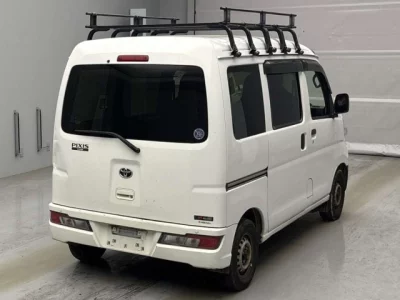 Toyota Pixis Van