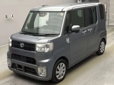 Toyota Pixis Mega