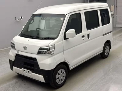 Toyota Pixis Van