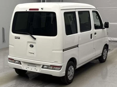 Toyota Pixis Van