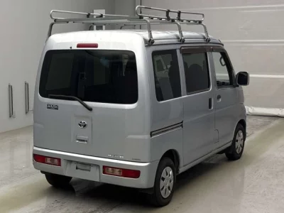 Toyota Pixis Van