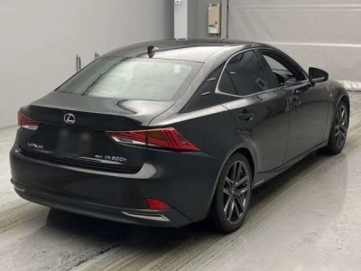 Lexus IS300h