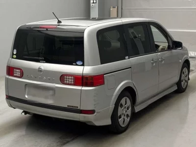 Nissan LAFESTA