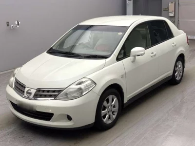 Nissan TIIDA LATIO