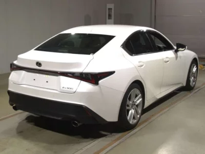 Lexus IS