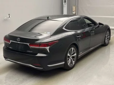 Lexus LS