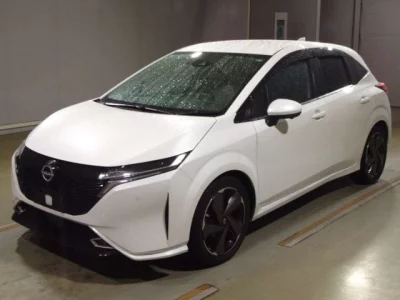 Nissan Aura