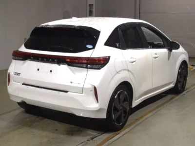 Nissan Aura