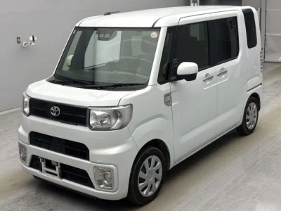 Toyota PIXIS MEGA
