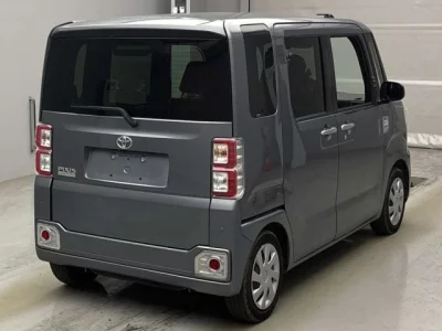 Toyota PIXIS MEGA
