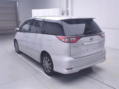 Toyota Estima Hybrid