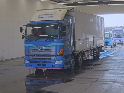 Hino PROFIA