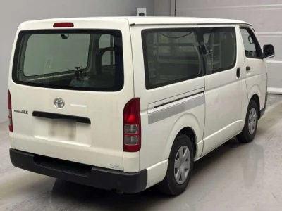 Toyota RegiusAce